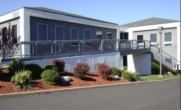 Oxford Court Business Center: 580 Middletown Blvd, Langhorne, PA 19047